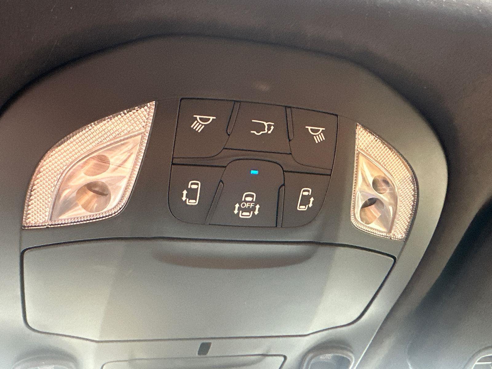 2023 Chrysler Pacifica Hybrid Pinnacle photo 31