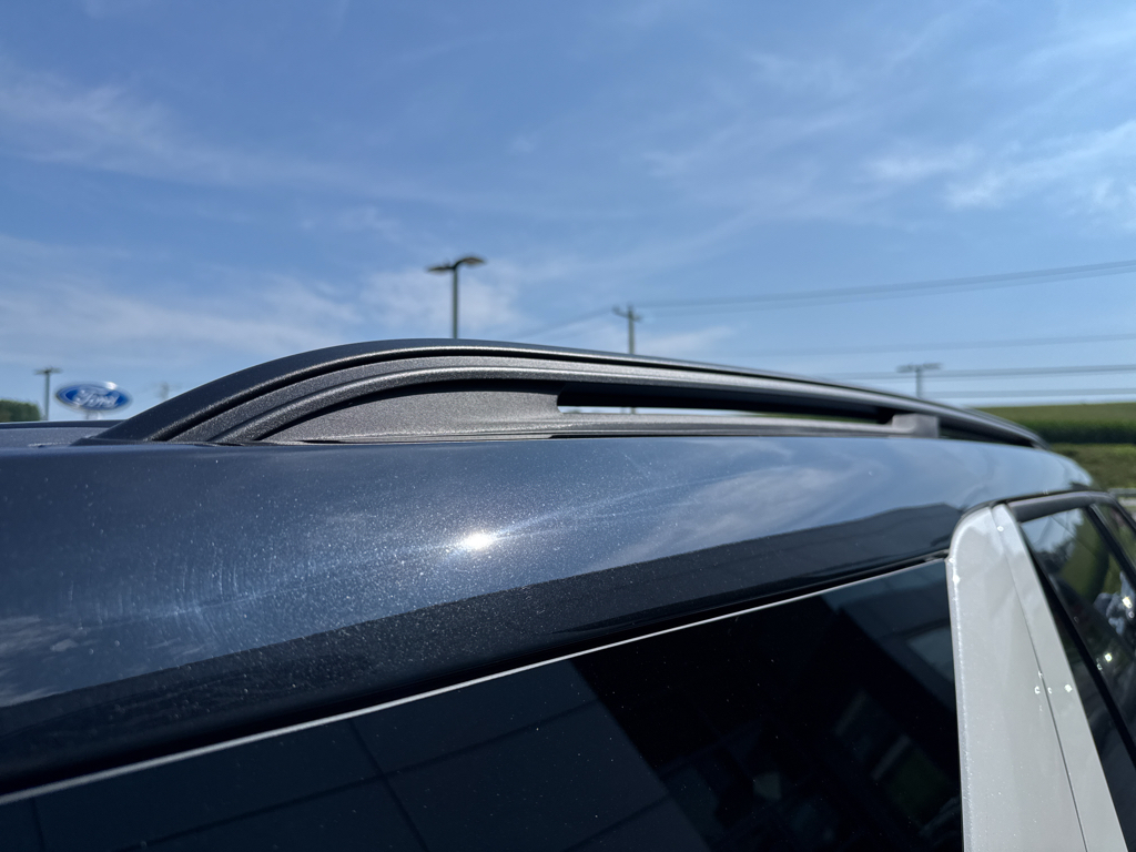 2025 Ford Explorer ST-Line photo 8