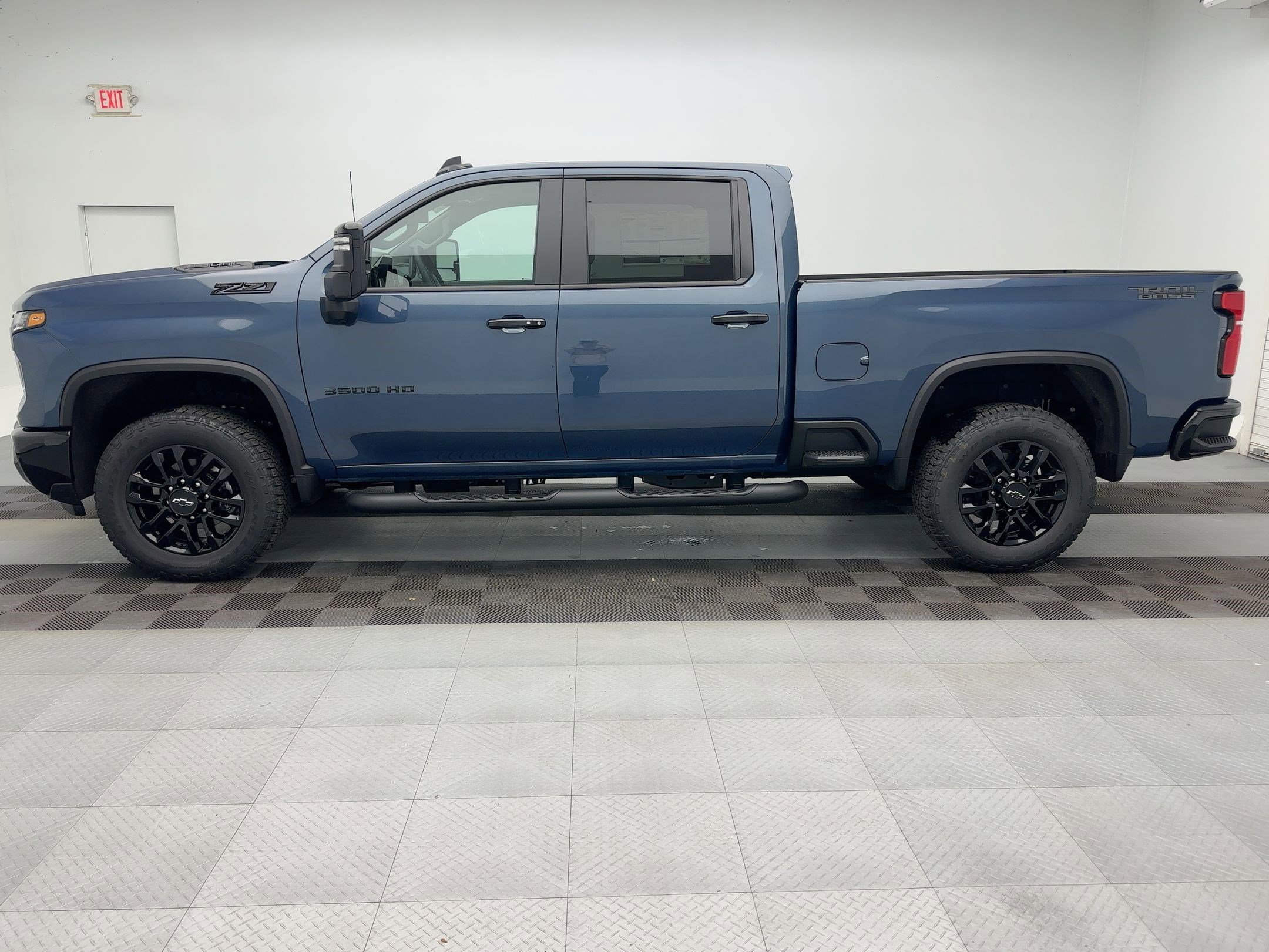 2026 Chevrolet Silverado 3500HD LT photo 2