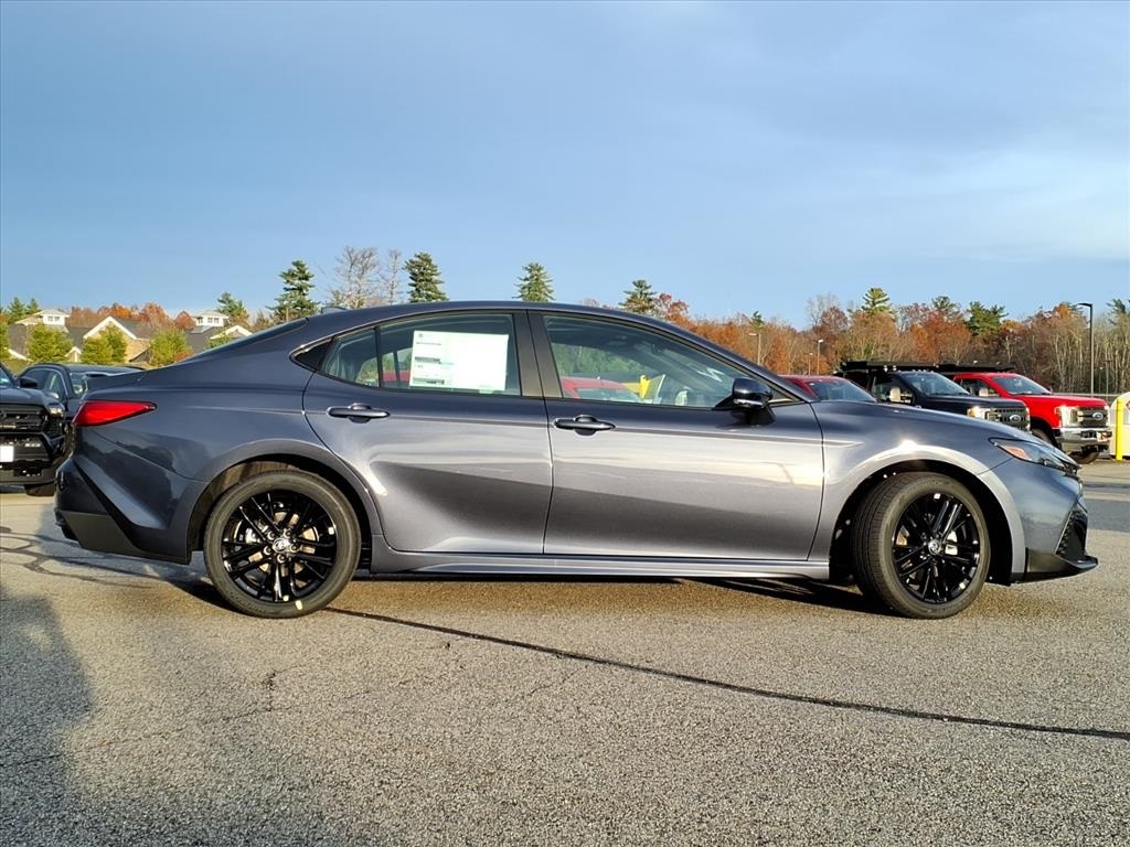 2026 Toyota Camry SE photo 3