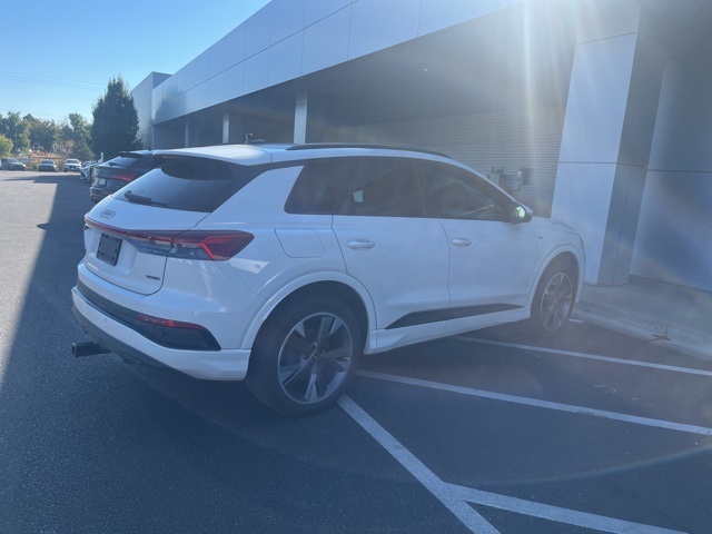 2024 Audi Q4 E-tron Premium photo 4