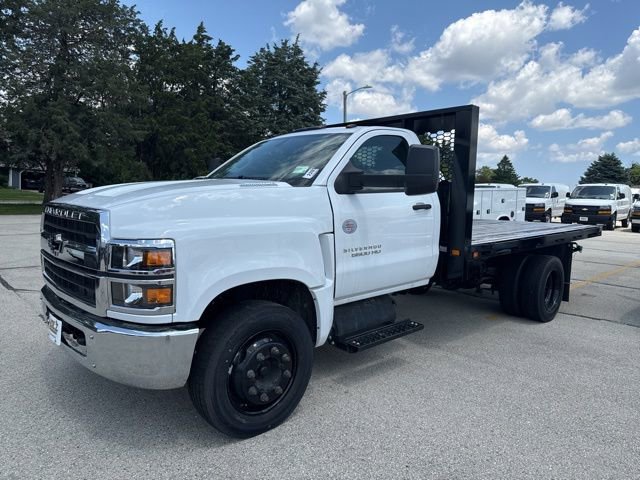 2024 Chevrolet Silverado 4500 Medium Duty Chassis Cab Work Truck's photo