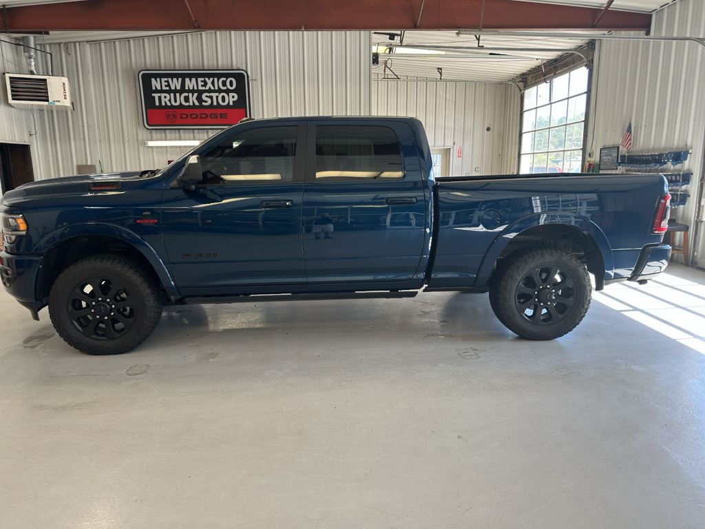 2022 Ram 3500 Laramie photo 6