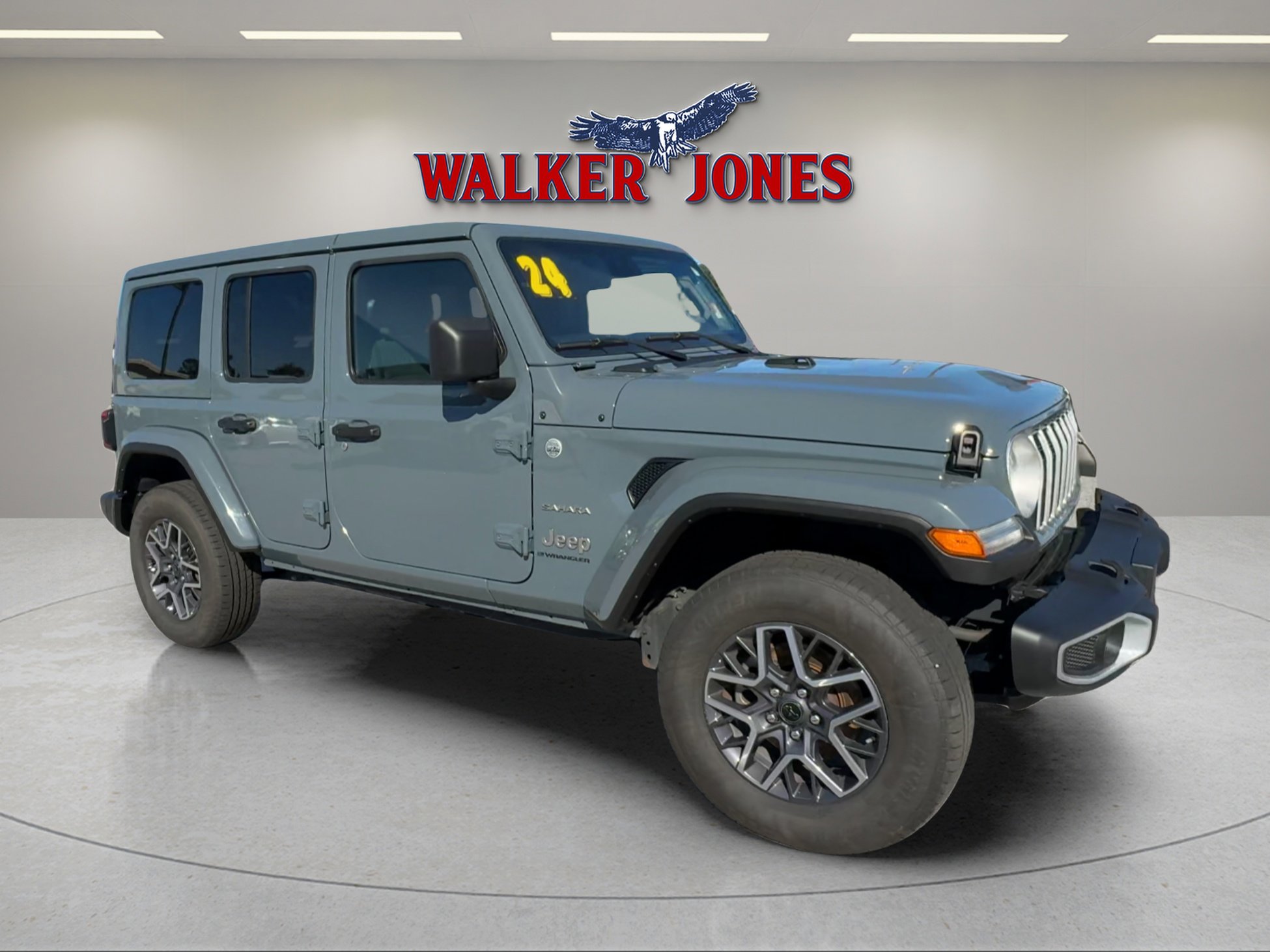 2024 Jeep Wrangler 4-Door Sahara's photo