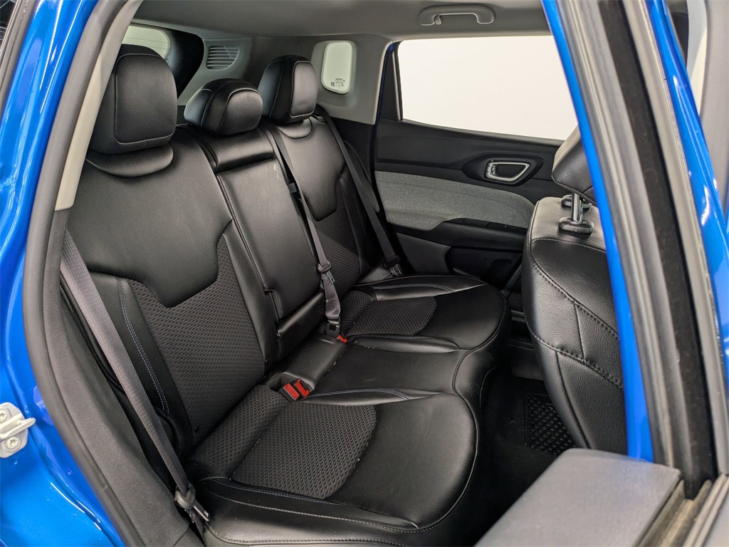 2022 Jeep Compass Latitude photo 19