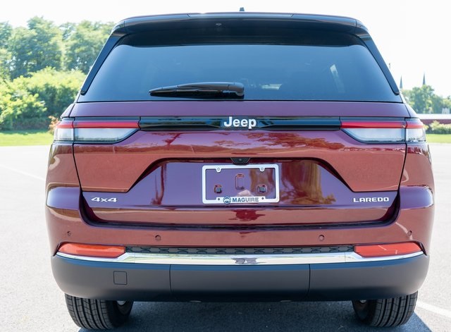 2025 Jeep Grand Cherokee Laredo X photo 4