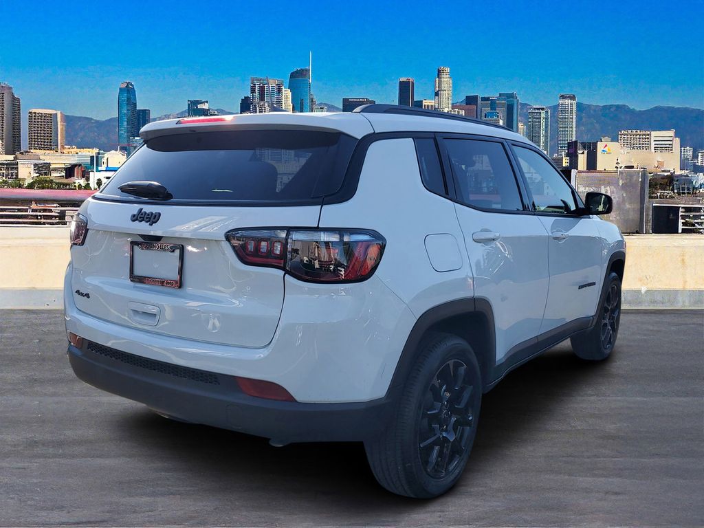 2026 Jeep Compass Latitude Altitude photo 4