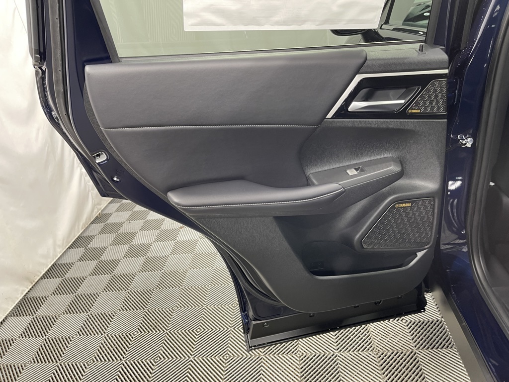 2025 Mitsubishi Outlander SE photo 27