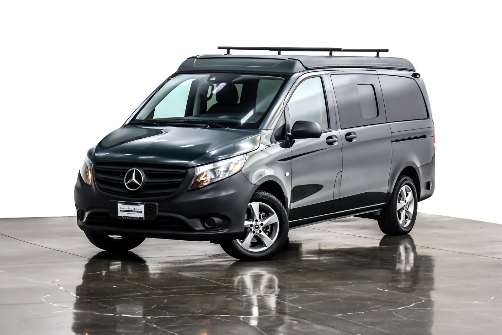 Pre-Owned 2021 Mercedes-Benz Metris Passenger Van Standard Roof