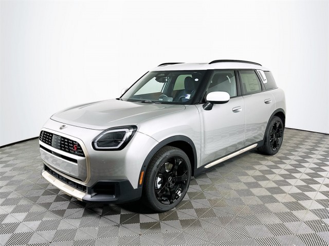 2025 MINI Countryman Signature Plus