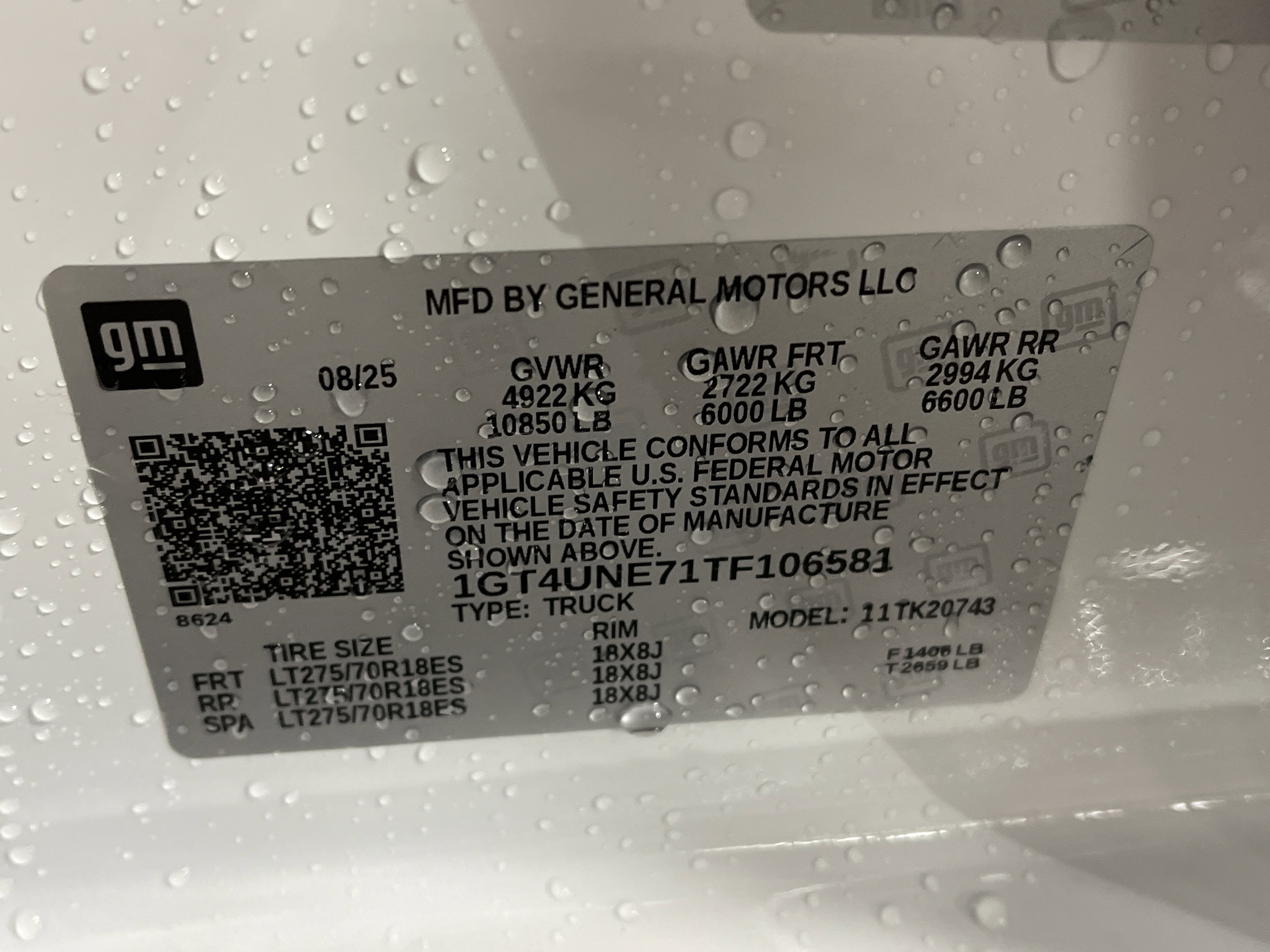 2026 Gmc Sierra HD SLT photo 2