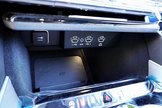 New 2025 Bright White Clear-Coat Exterior Paint Jeep Series II image 35