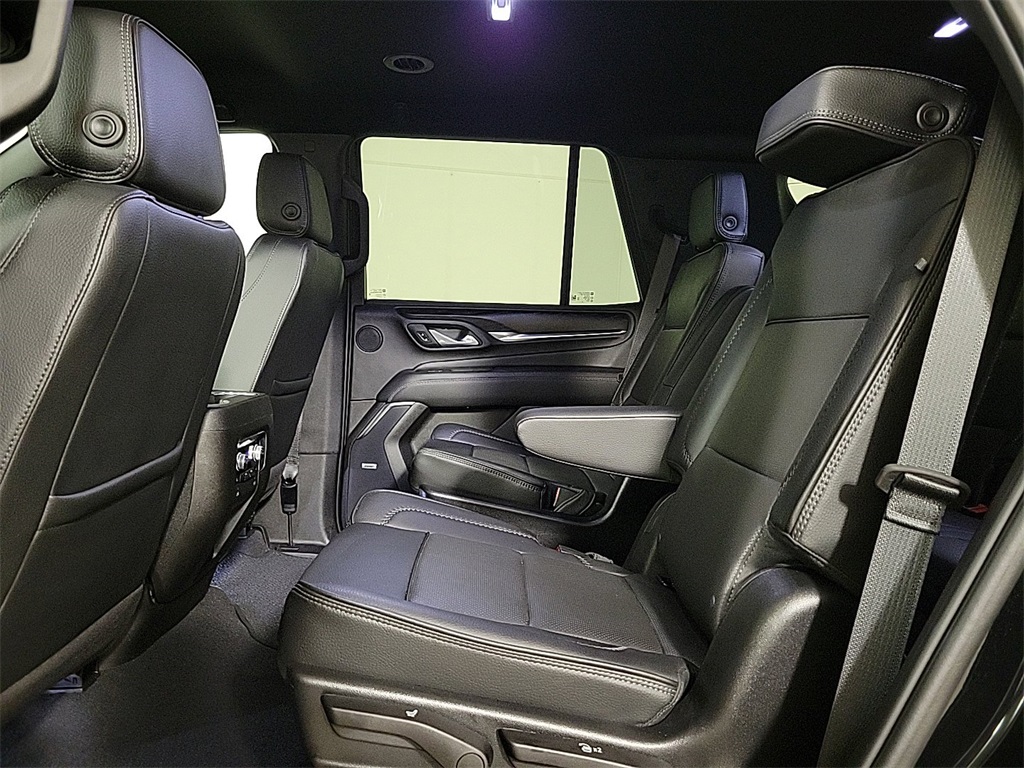 2024 GMC YUKON - Image 15