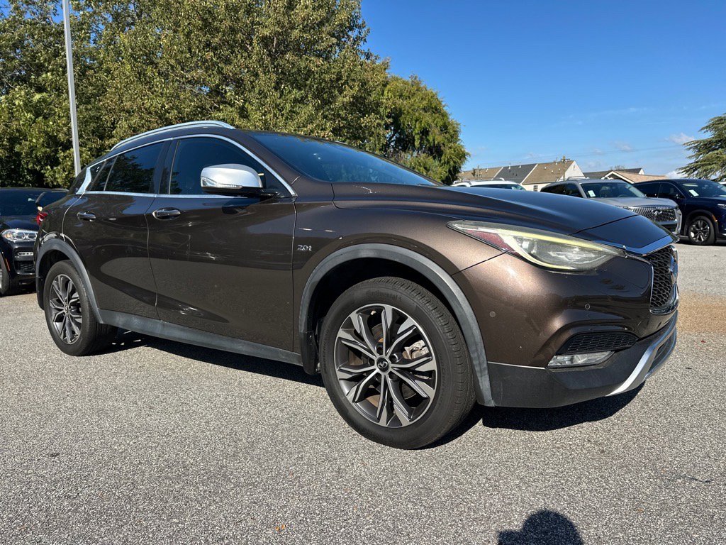 2017 INFINITI QX30