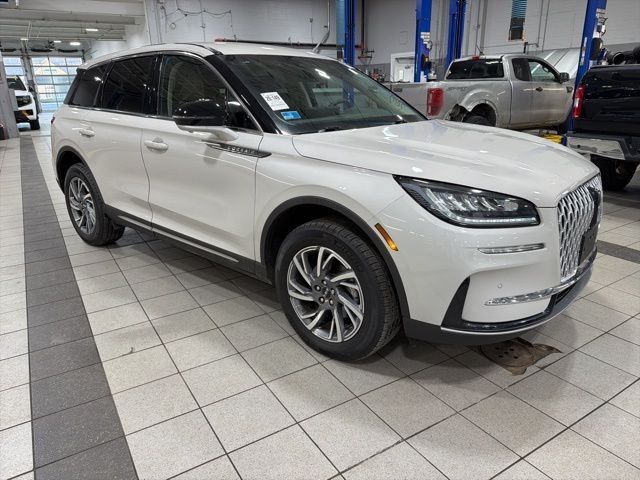 2023 Lincoln Corsair Base