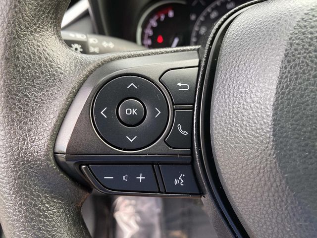 2023 Toyota RAV4 XLE photo 13