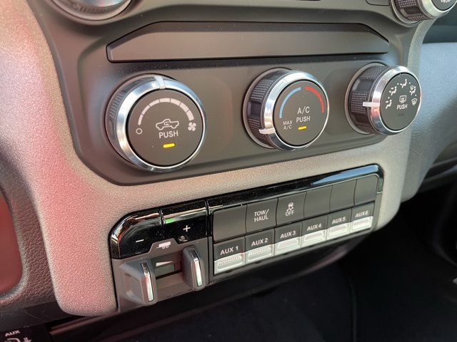 2024 Ram 3500 Tradesman photo 29