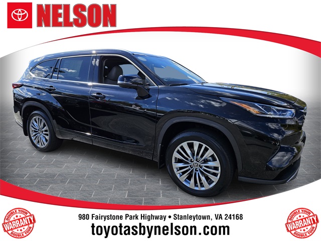 2026 Toyota Highlander Platinum's photo