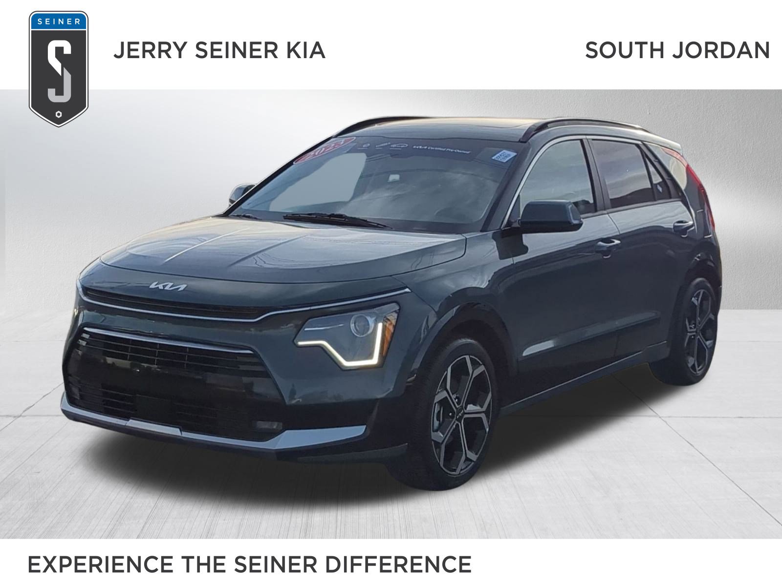 2023 Kia Niro EX Touring's photo