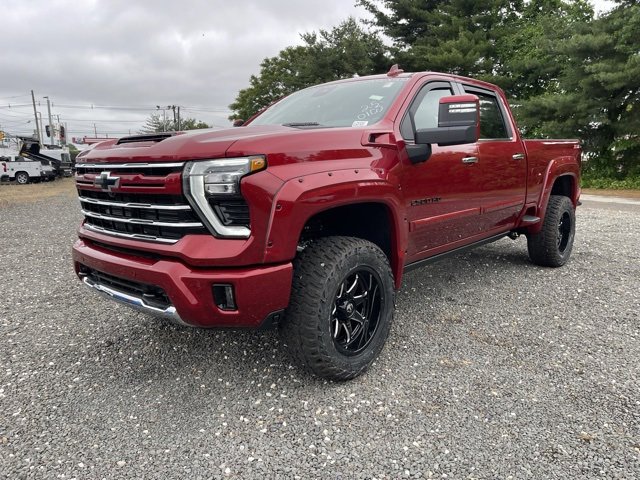 2025 Chevrolet Silverado 2500HD LTZ photo 3