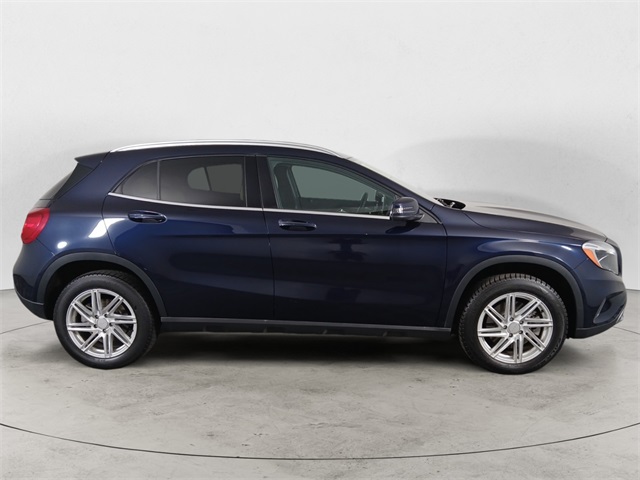 2017 Mercedes Benz GLA 250 4MATIC photo 6