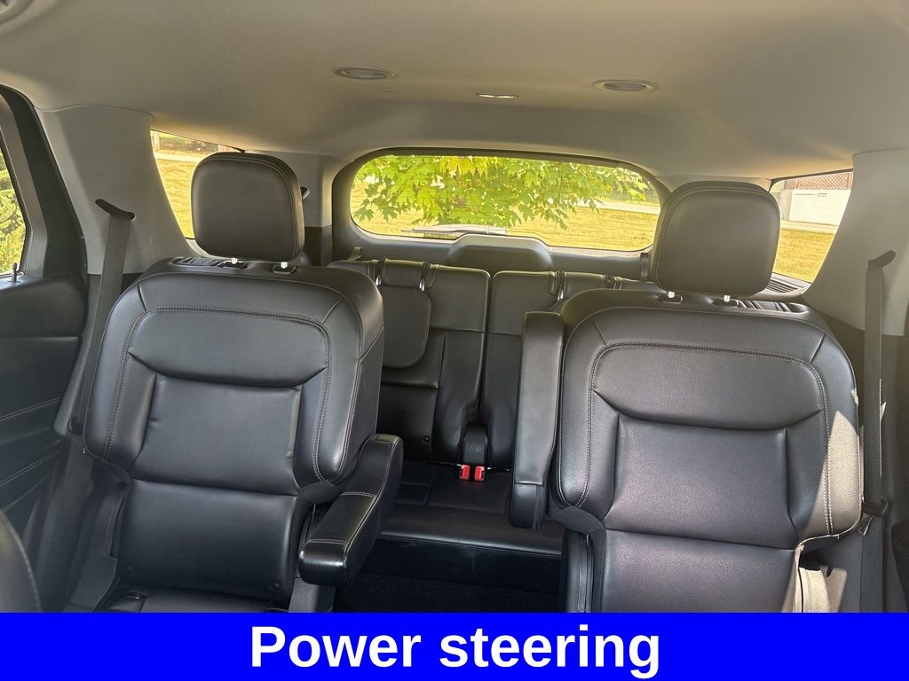 2021 Ford Explorer XLT photo 16