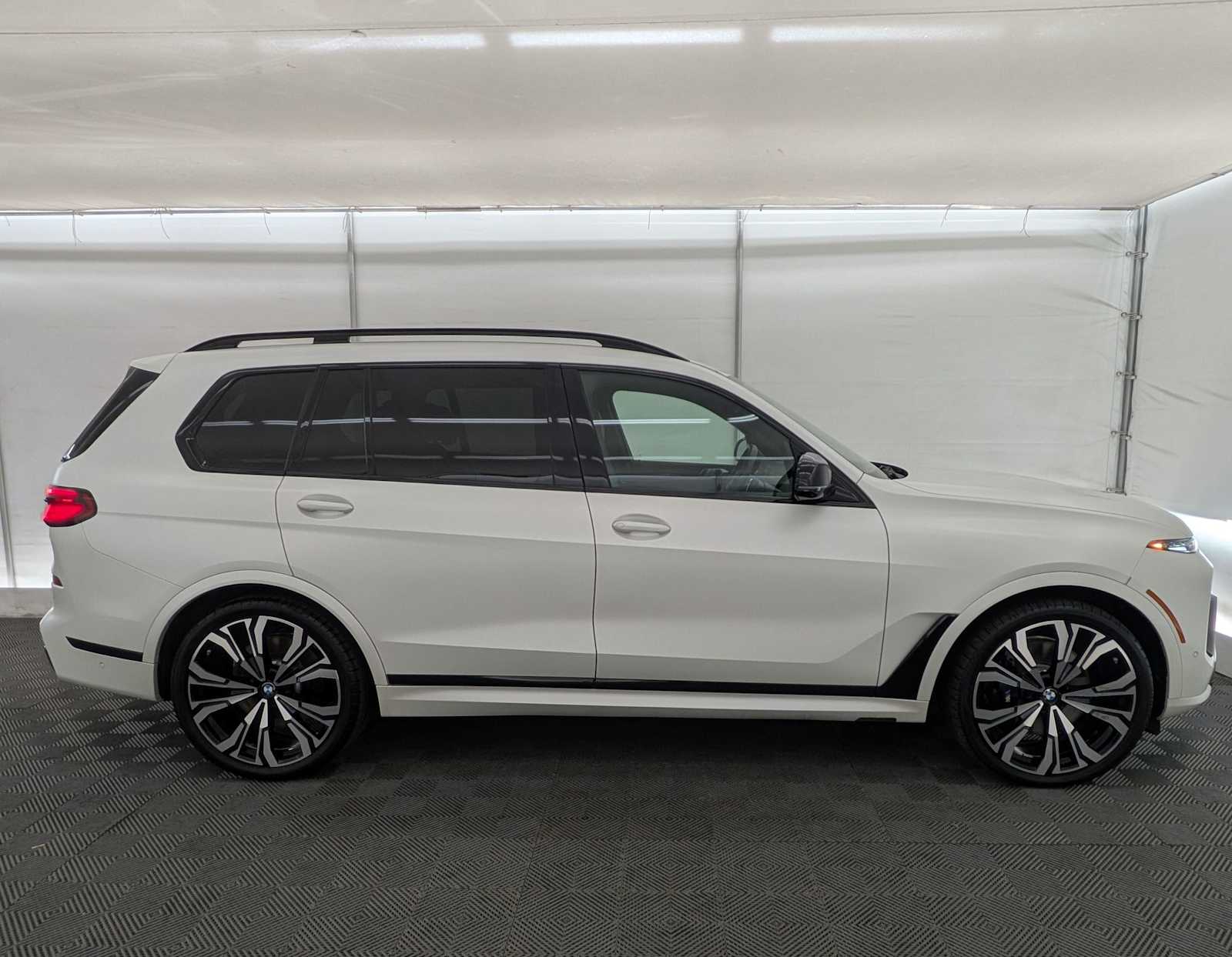 2025 Bmw X7 M60i photo 7