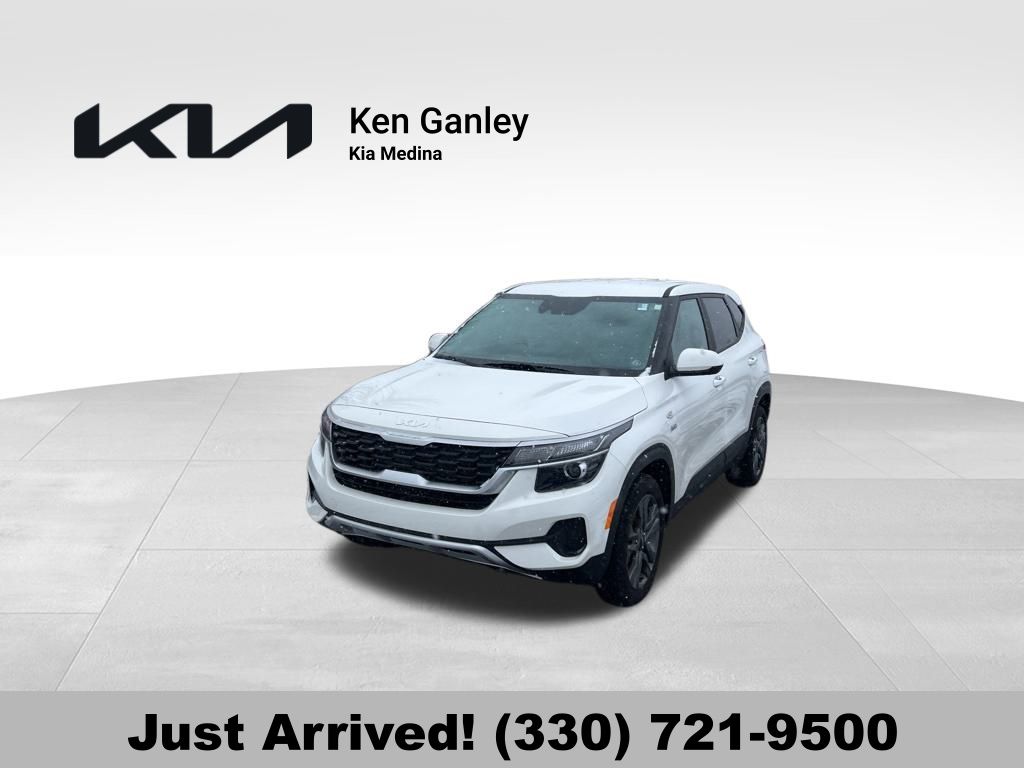 2023 Kia Seltos LX's photo