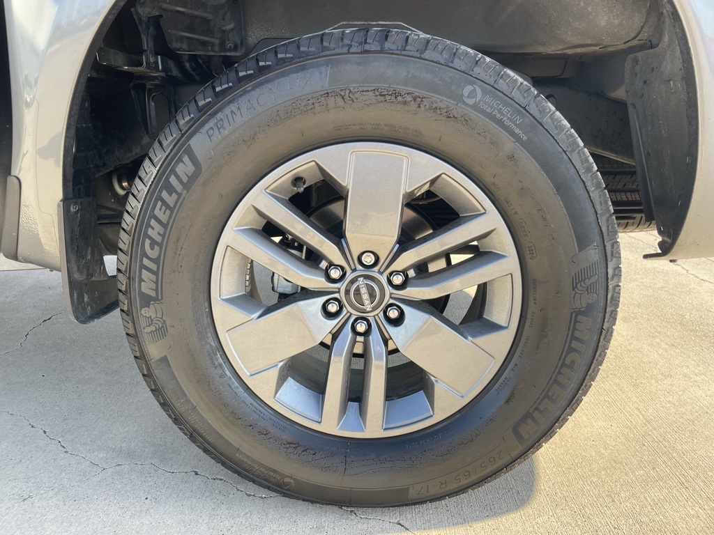 2025 Nissan Frontier SV photo 19