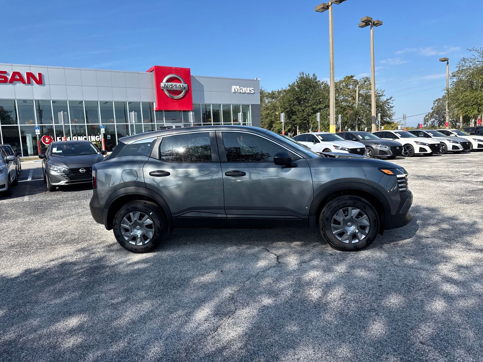 2026 Nissan Kicks S photo 4