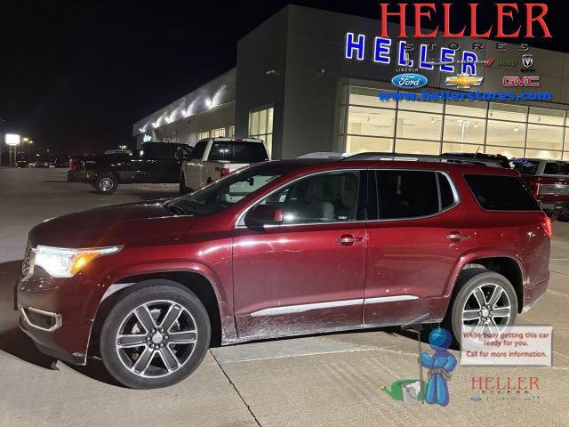 2017 GMC Acadia Denali's photo