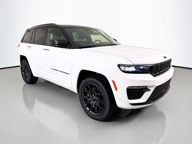 2025 Jeep Grand Cherokee Summit's photo