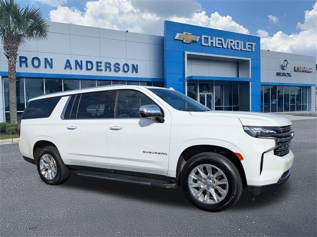 2023 Chevrolet Suburban Premier's photo