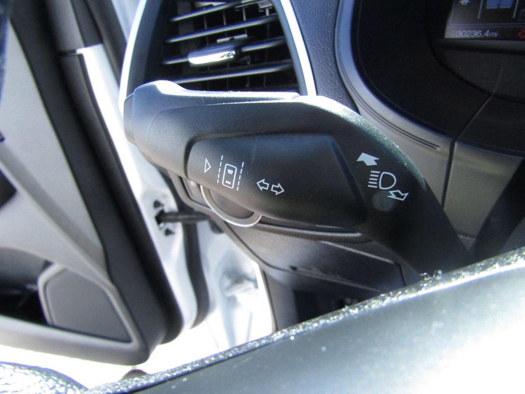 2022 Ford Edge SEL photo 21