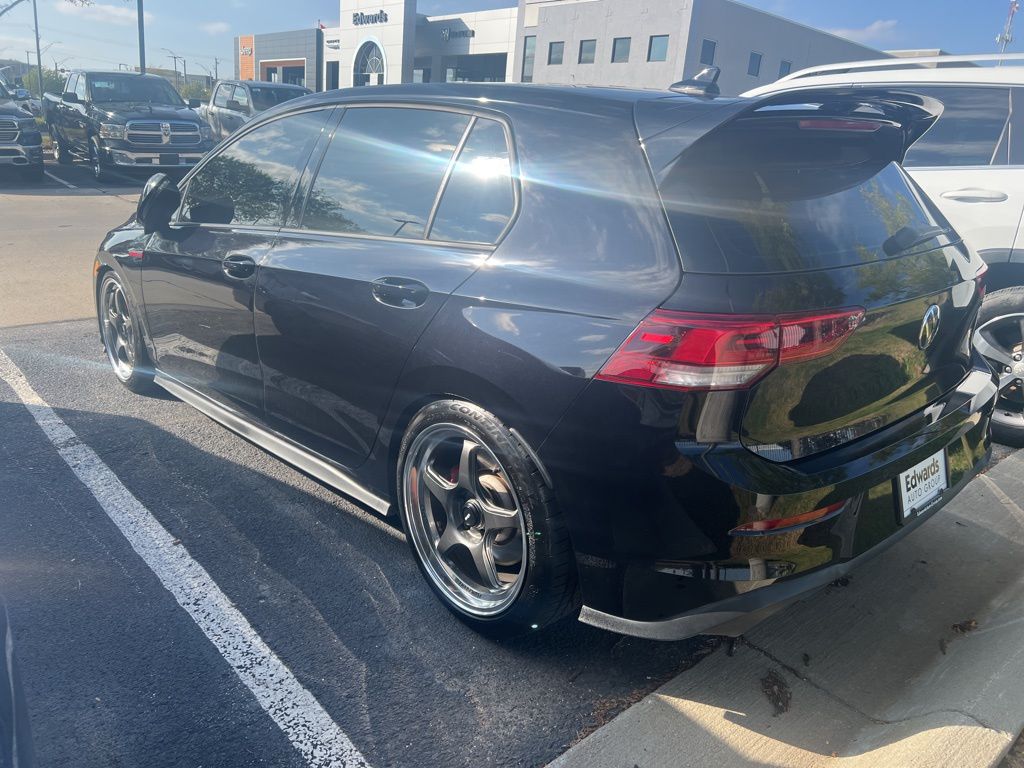 2024 Volkswagen Golf GTI 380 SE photo 4