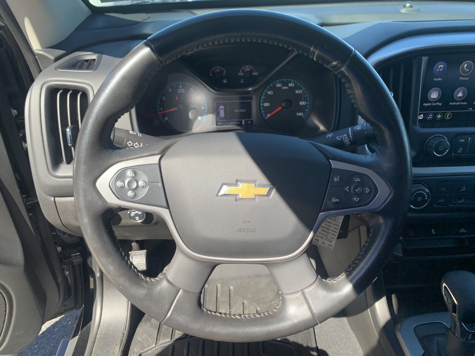 2022 Chevrolet Colorado LT photo 22