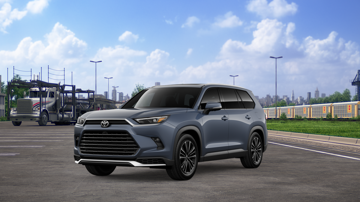 2026 Toyota Grand Highlander Platinum's photo