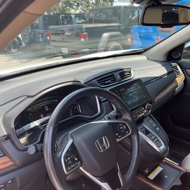 2022 Honda CR-V Hybrid Touring photo 4
