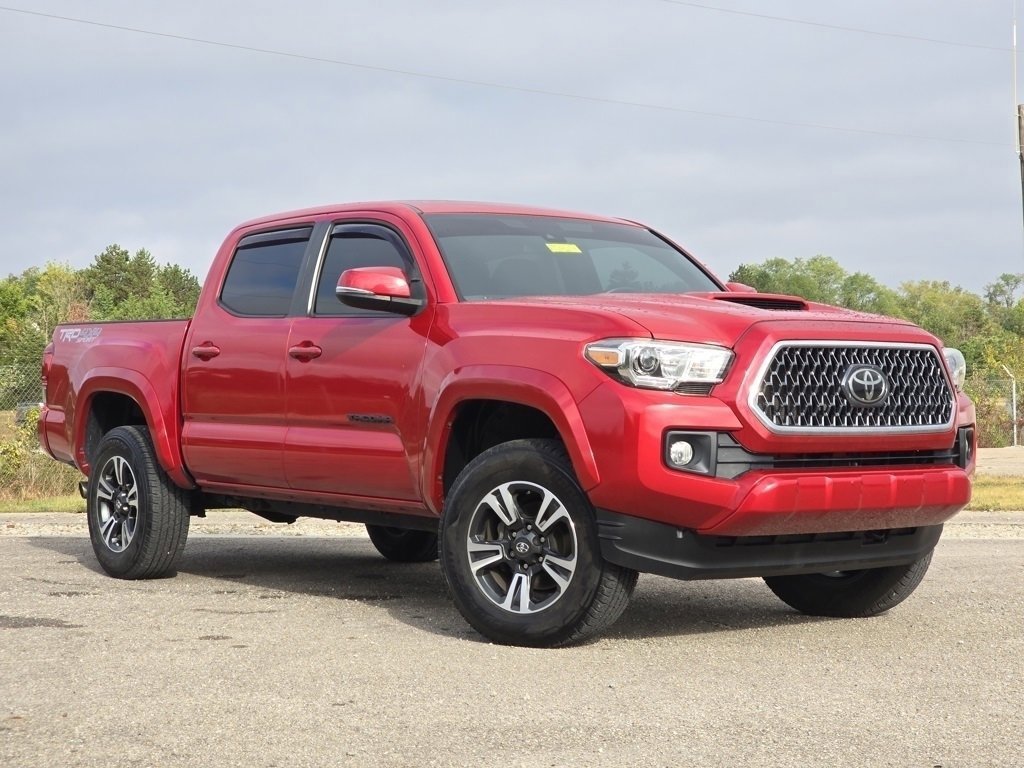 2019 Toyota Tacoma TRD Sport 4x4 photo 2