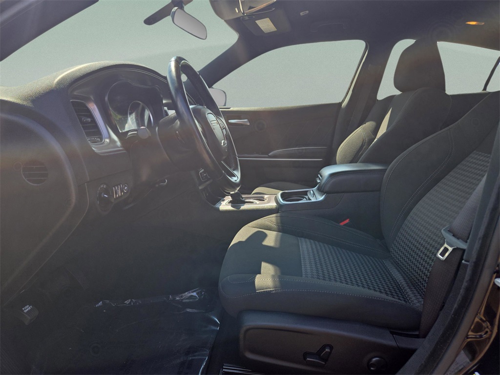 2023 Dodge Charger SXT photo 13