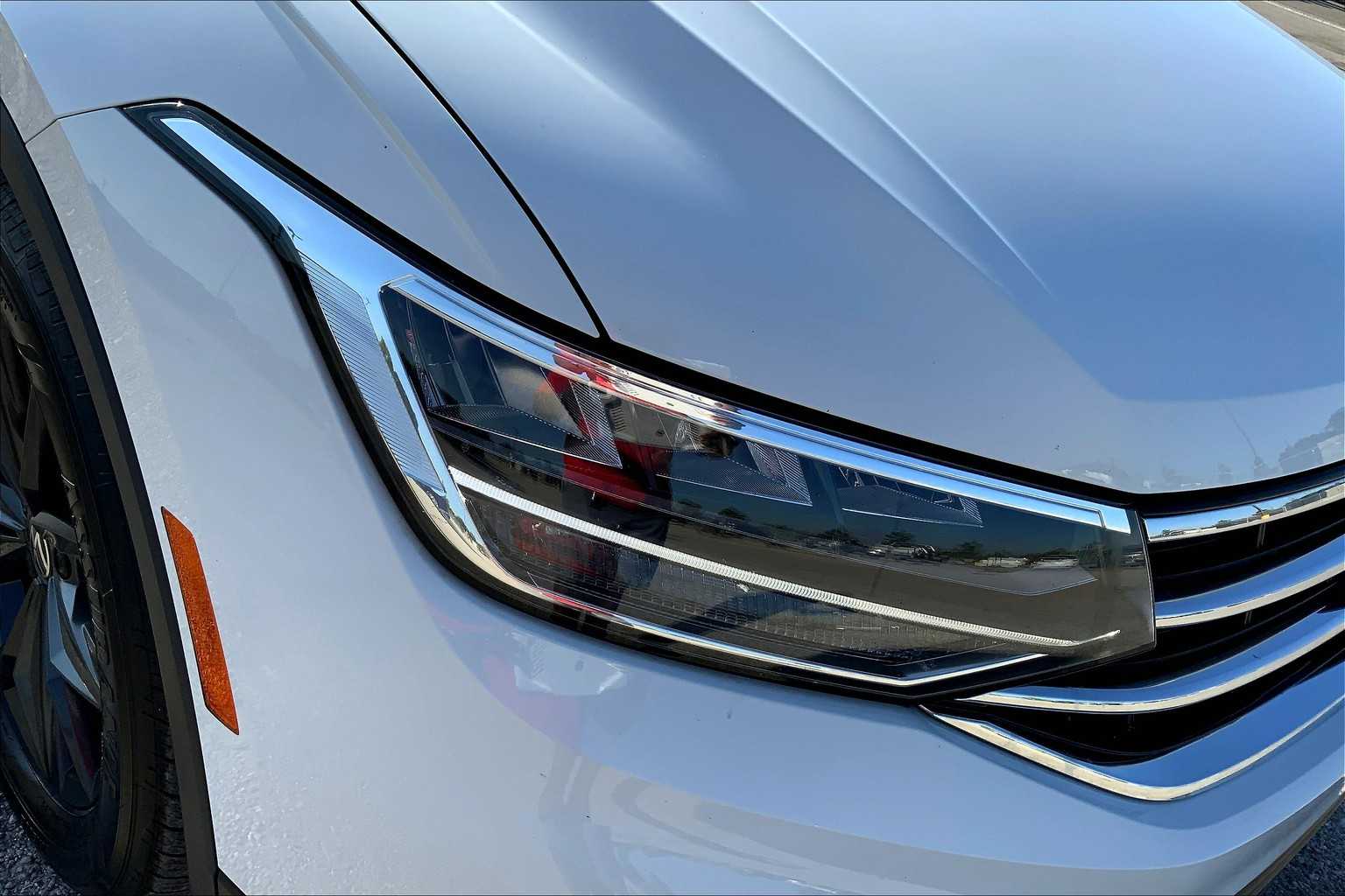 2024 Volkswagen Tiguan SE Wolfsburg Edition photo 24
