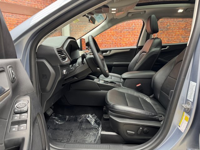 2022 Ford Escape SEL photo 21