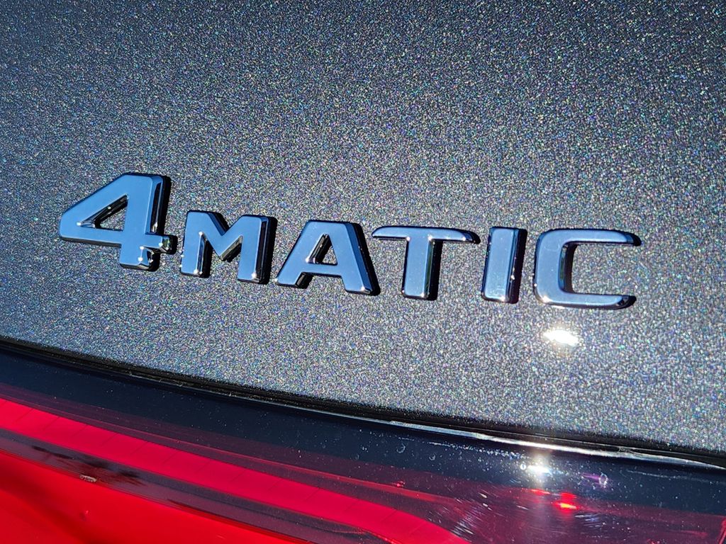 2026 Mercedes Benz GLC 300 4MATIC photo 9