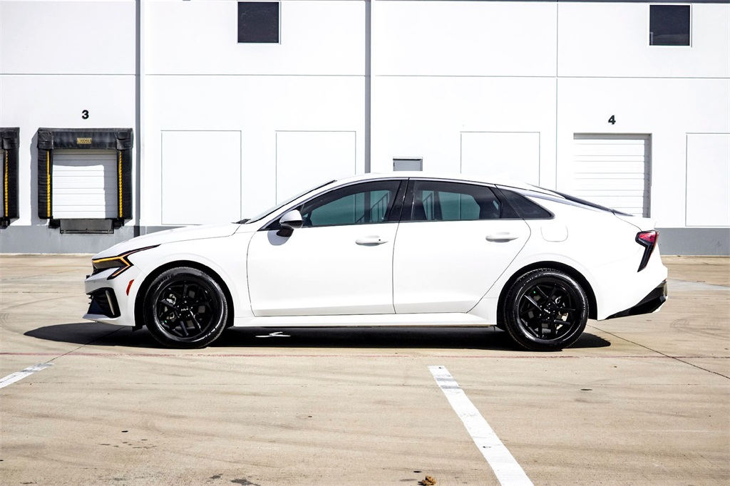 2025 Kia K5 LXS photo 8
