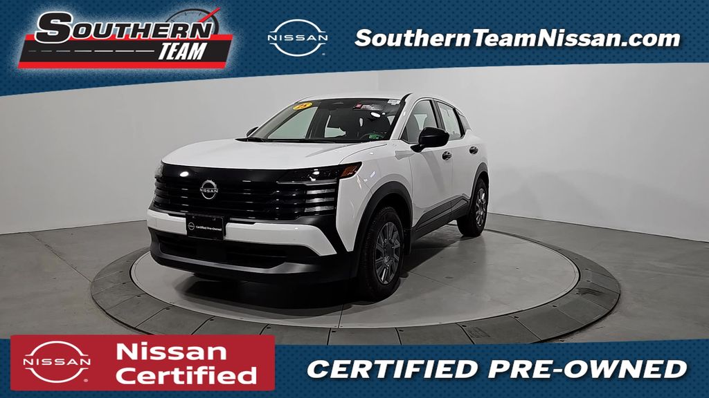 2025 Nissan Kicks S AWD's photo