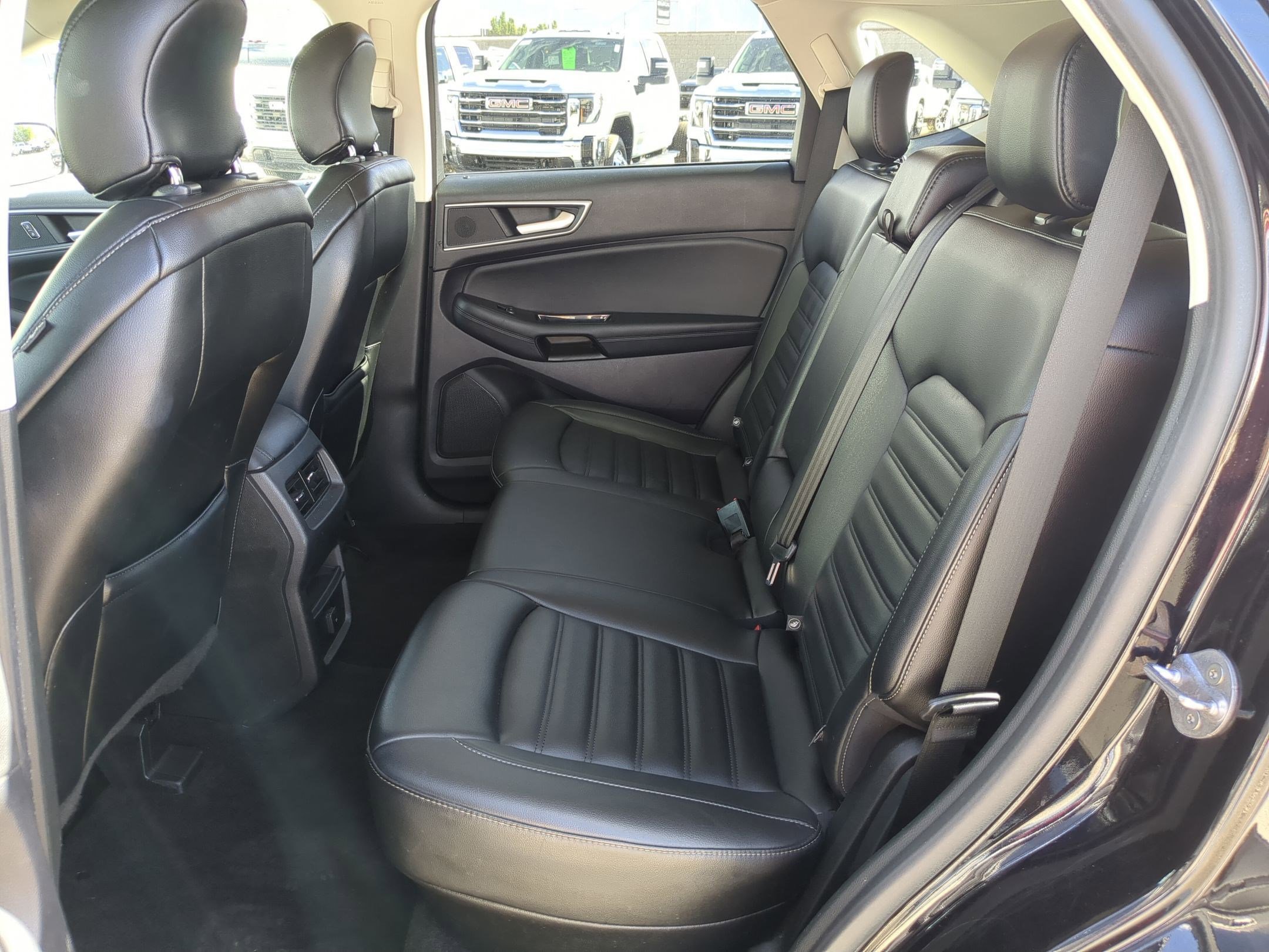 2019 Ford Edge SEL photo 18