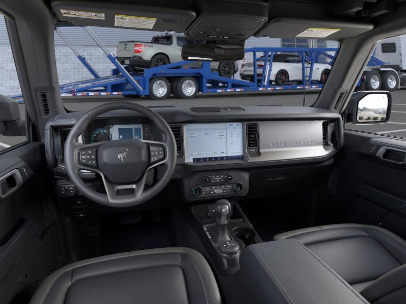 2025 Ford Bronco Outer Banks photo 9