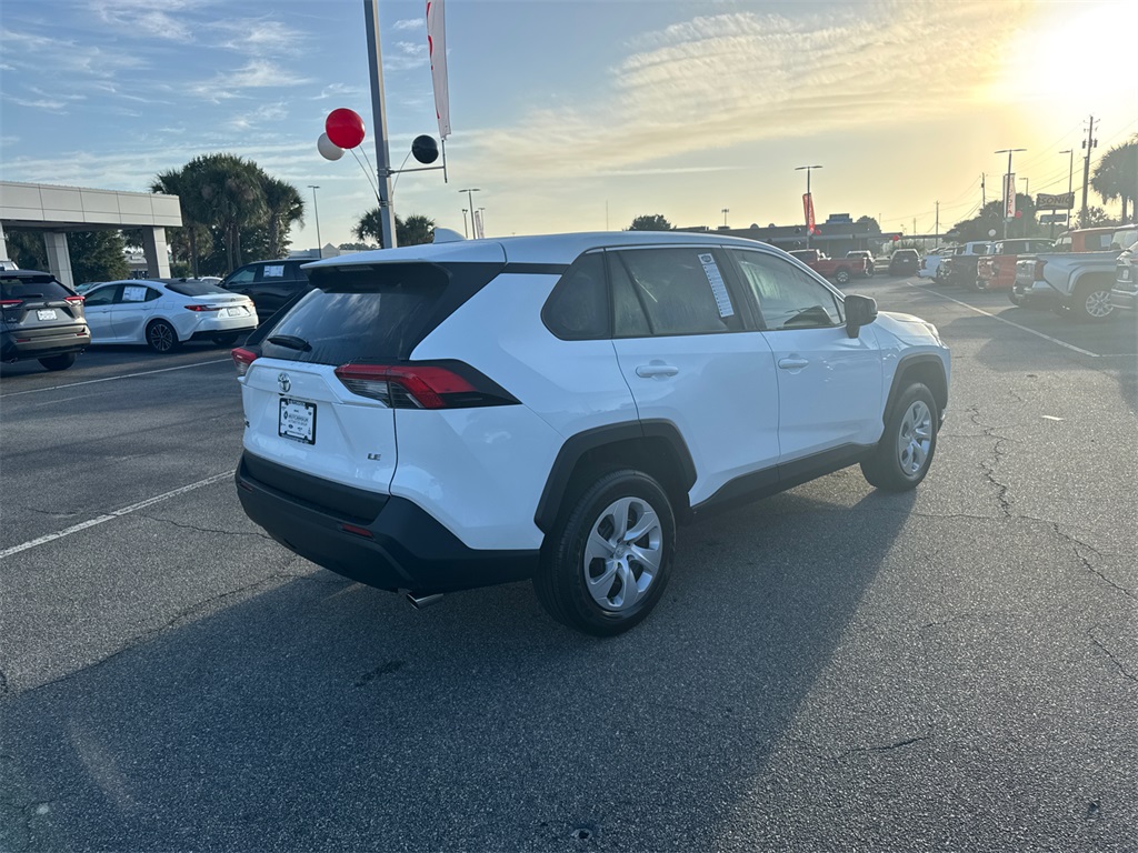 2025 Toyota RAV4 LE photo 2