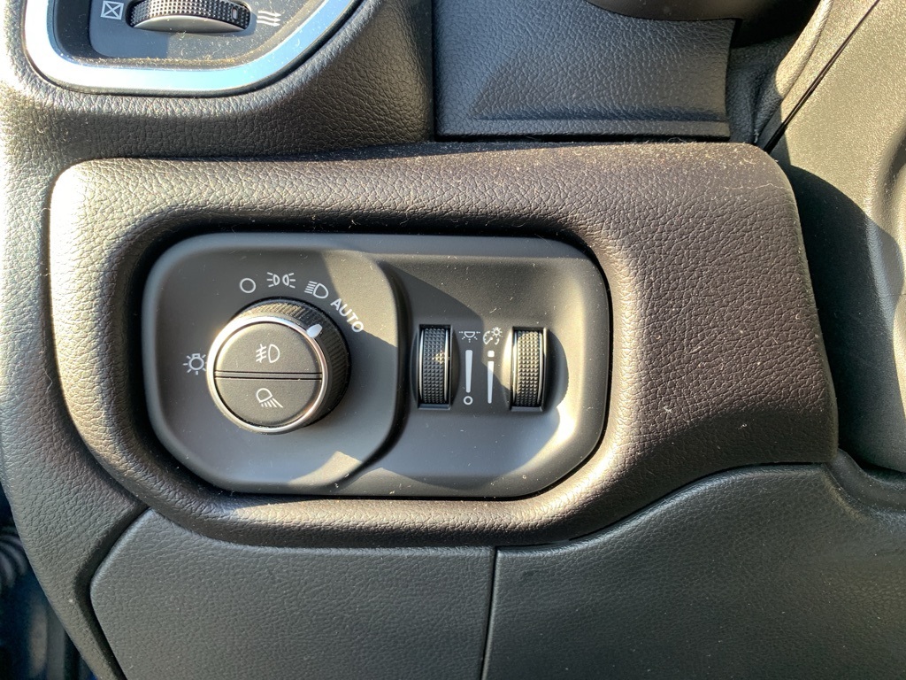 2022 Ram 2500 Laramie photo 17