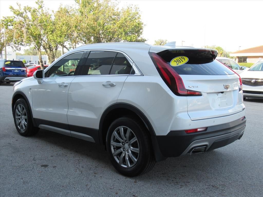 2019 Cadillac XT4 Premium Luxury photo 3